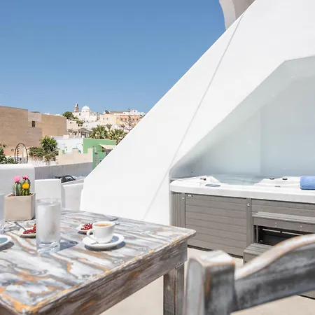 Apartment Argyro And Diogenis Emporio (Santorini)